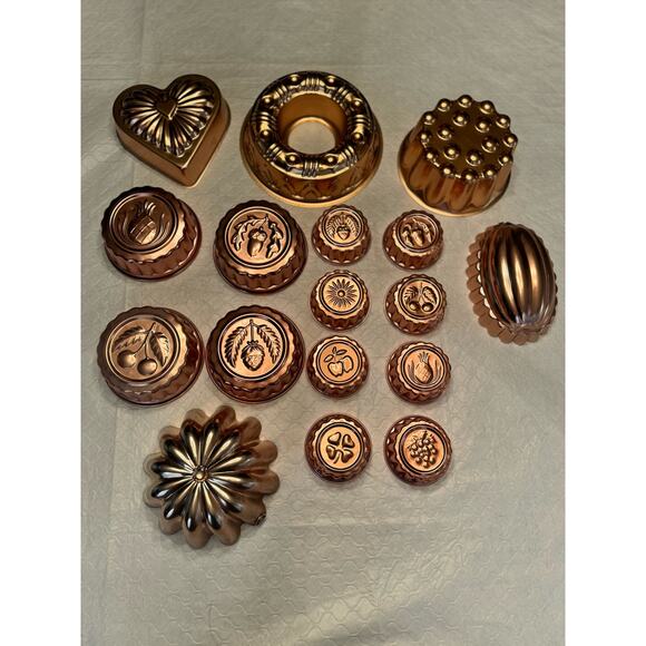 VTG Mirro Copper Color Aluminum Jello Molds 17 Pieces Heart Fruits Grandma Core - Picture 16 of 16